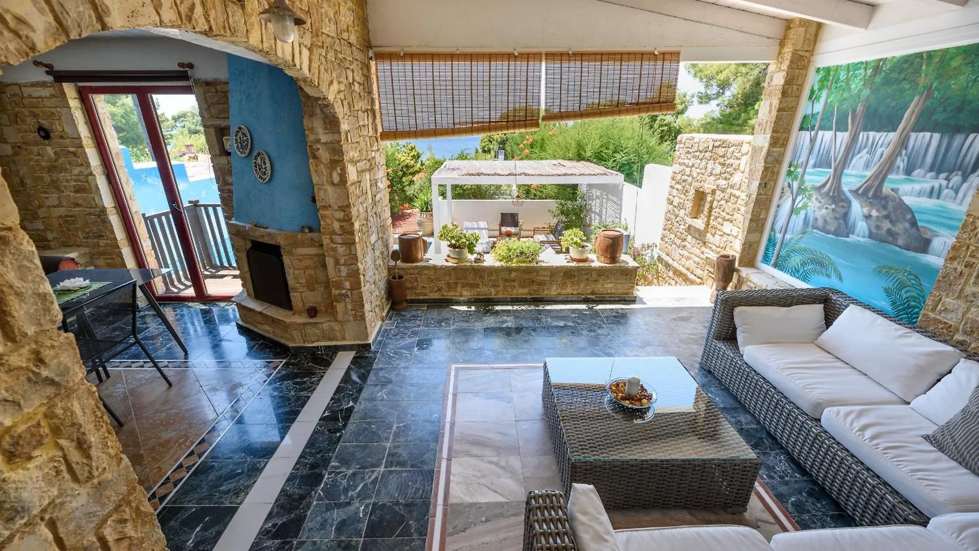 Maria Elena Villas I Lagómandra